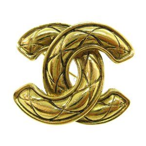 CHANEL Quilted CC Logos Charm Brooch Pin Corsage Gold-Tone 1153 81223